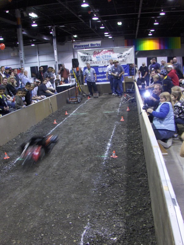Tractor Pull at iHobby Expo 2011